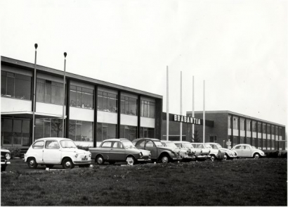 Kantoorgebouw van Brabantia aan de Leenderweg in 1966. Fotograaf: Noud Swinkels, Foto Enface | beeldcollectie RHCe